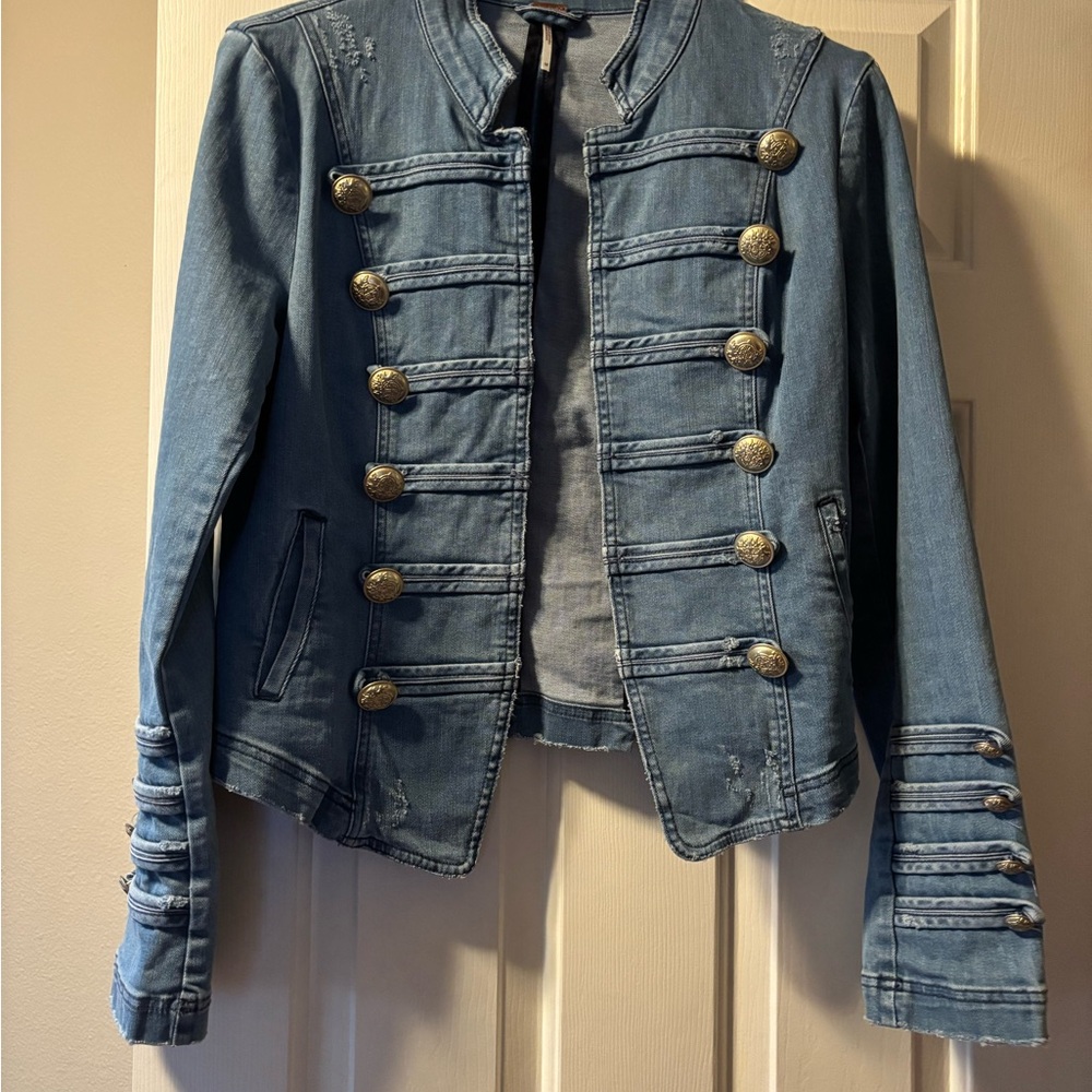 Free People Women's distressed Denim Military Style Jean Jacket Size Medium